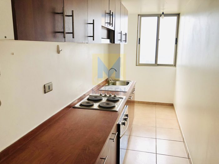 Cocina independiente con encimera y horno eléctrico